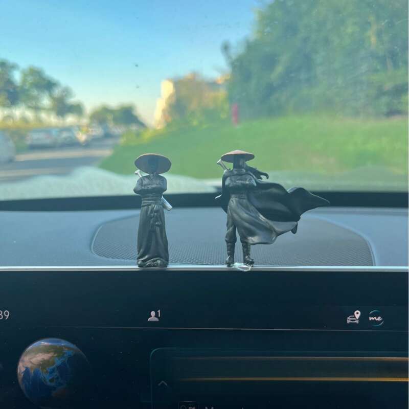 Hanjiang Lonely Shadow Style Xiake Ornament Jianghu Ancient Swordsman Center Console Display Car Decoration_autovado.com