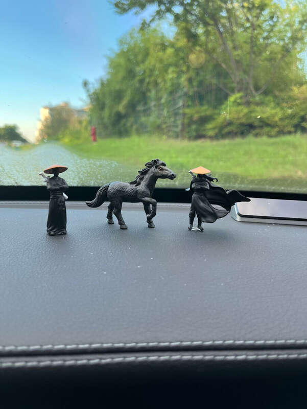 Hanjiang Lonely Shadow Style Xiake Ornament Jianghu Ancient Swordsman Center Console Display Car Decoration_autovado.com