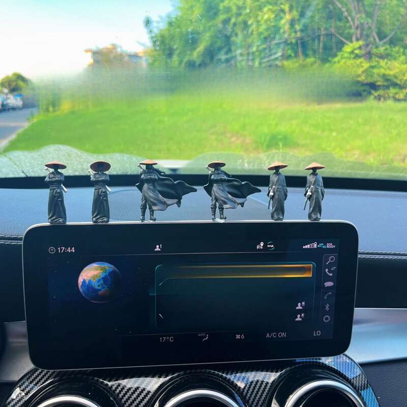 Hanjiang Lonely Shadow Style Xiake Ornament Jianghu Ancient Swordsman Center Console Display Car Decoration_autovado.com