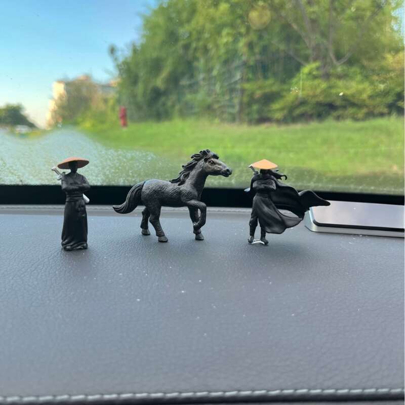 Hanjiang Lonely Shadow Style Xiake Ornament Jianghu Ancient Swordsman Center Console Display Car Decoration_autovado.com