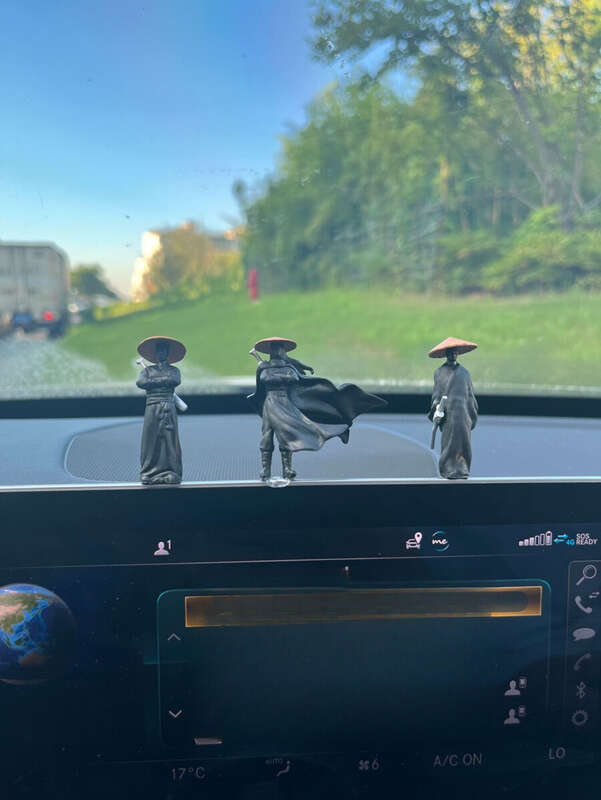 Hanjiang Lonely Shadow Style Xiake Ornament Jianghu Ancient Swordsman Center Console Display Car Decoration_autovado.com