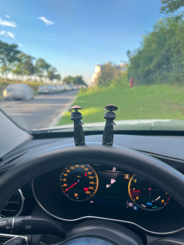 Hanjiang Lonely Shadow Style Xiake Ornament Jianghu Ancient Swordsman Center Console Display Car Decoration_autovado.com